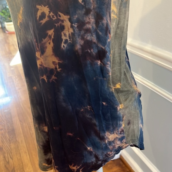 SOFTEST TIE DYE TOP - SIZE SMALL - Picture 3 of 7